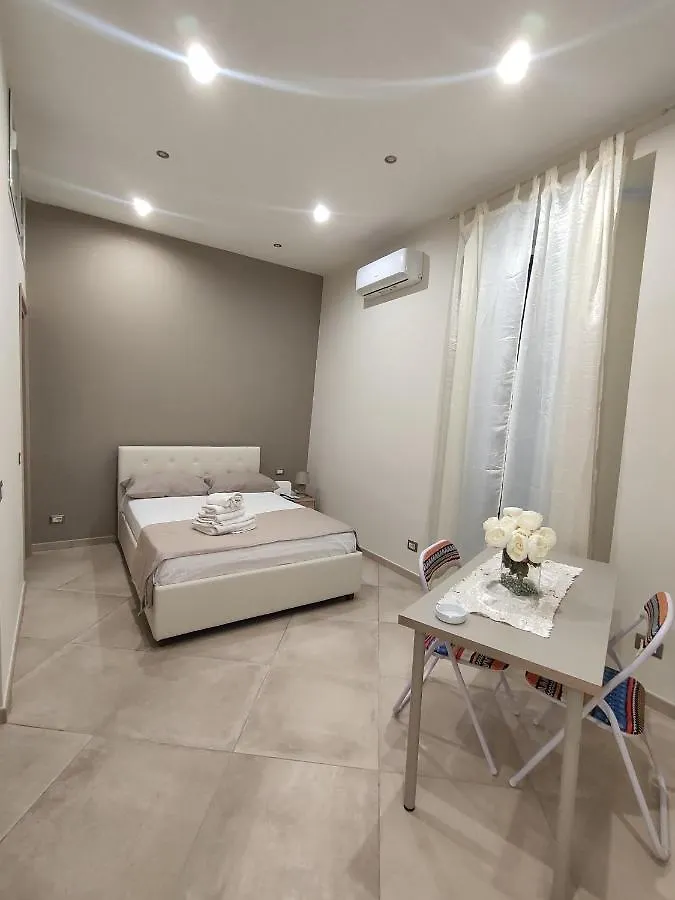 Addu Donn'Anna Appartement Napels